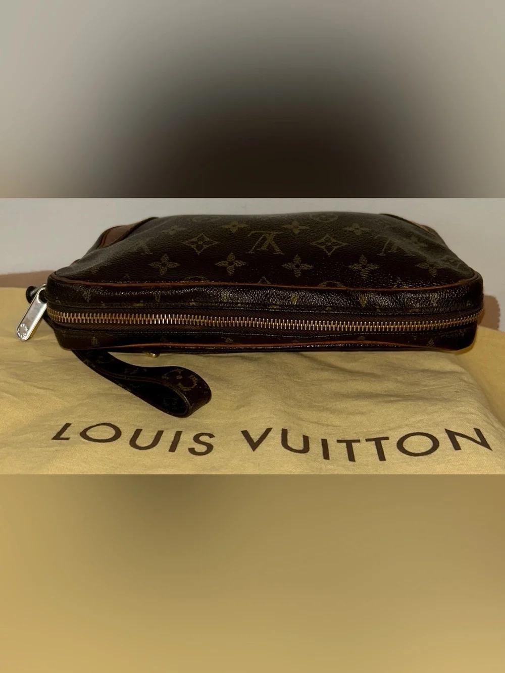 Louis Vuitton Marly Dragonne GM wristlet clutch. Vintage 1980